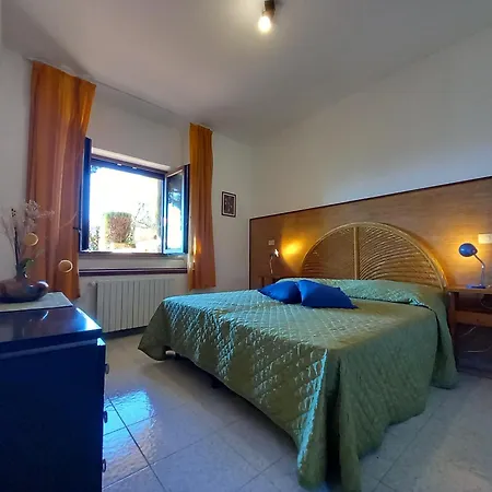 Menhir アパート テンピオ・パウザーニア