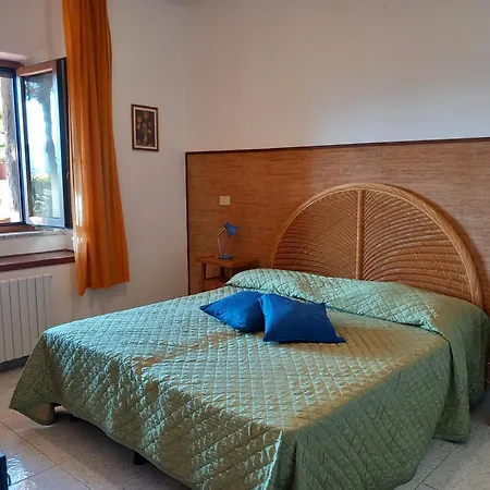 Menhir Apartment